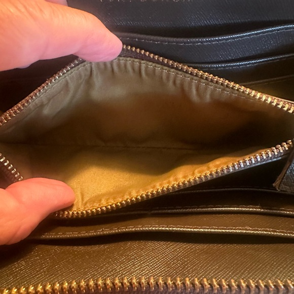 Tory Burch large zip around wallet. - Picture 11 of 12